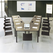 Table de réunion élégante et fonctionnelle pour espaces professionnels_1