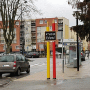 Totem ecole 2 crayons et ardoise_1