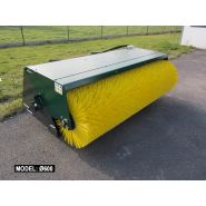 Balayeuse couvercle ouvert ATTEC - balayage, ramassage et déversement de débris - compatible chargeuses SSL, articulées, télescopiques et pelles-rétros_1