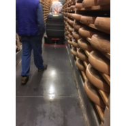 Autolaveuse autoportée avec 2 brosses latérales de 1060 mm et une autonomie de 3H -  EVO 650_1