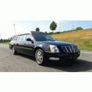 Corbillard de luxe Cadillac DTS Superior avec intérieur noir