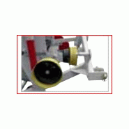 Outil de découpe de bois avec châssis stable soudé