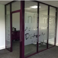 Vinyle dépoli personnalisable - Impression numérique ou découpé à la forme -Art & Com_1