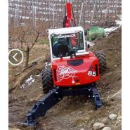 R85L 2WD - Pelle araignée très compacte avec moteur 100 Hp et bras long_1