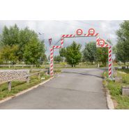 Portique limiteur de gabarit routier à chapeau, conçu pour empêcher les camions et les caravanes de passer - STOPOCAR - PREFABAT_1