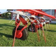 Faneuse légère et robuste Spider 400/4 ALP adaptée aux exploitations agricoles