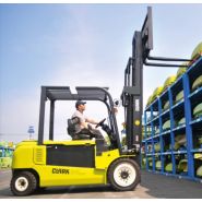 Chariots élévateurs électriques à quatre roues GEX40-50 - Clark - 4000 à 4990 kg - Puissants et ergonomiques_1