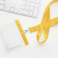 Porte-badge en PVC transparent - partie supérieure colorée - couleur jaune - poids 8g_1