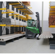 Chariot élévateur multidirectionnel compact Combilift COMBI-CB - Diesel - Capacité 2500 à 3000 kg - Hauteur de levage 4000 à 6000 mm_1