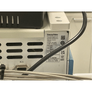 Appareil de chromatographie gazeuse avec changement d'aiguilles automatique