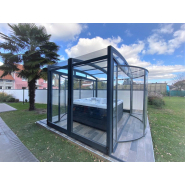Abri HÉLIOS offrant une protection anti-UV et une vision panoramique