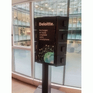 Borne de recharge pour smartphones sur pieds welock 8 casiers à codes_1
