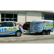 Remorque fourgon polyester Podium 300 avec roues intérieures