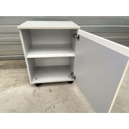 Meuble sous paillasse d'occasion de laboratoire - type caisson placard simple porte avec 1 étagère - Réf. P21091193_1