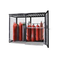 Structure grillagée avec toit en tôle d’acier pour stockage de bouteilles de gaz