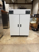 Armoire réfrigérée blanche 2 portes GN 2/1 THIRODE d'occasion - évaporateur et joints neufs, gaz R404A_1