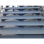 Marches d'escalier en caillebotis pressé Acier Inox Aluminium fabrication standard ou SUR MESURE_2