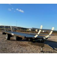 Remorque agricole pour fourrages avec châssis renforcé