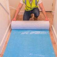 Fibre de protection de parquet incontournable contre les liquides, les poussières et les rayures - RESPIRANTE PLUS_1