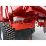 Remorque agricole robuste avec béquille hydraulique et portes articulées