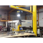 Potence murale ou sur fût pour la manutention aérienne_1