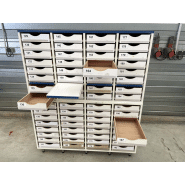 Meuble d'occasion de laboratoire avec 32 tiroirs - p21091179_1