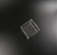 Cube en verre acrylique - Bachmann Display AG - boîte à pièces ou présentoir de petits cadeaux_1