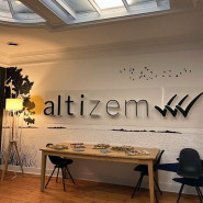 Lettres et/ou logo en polystyrène 3D et herbe synthétique pour l'intérieur et l'extérieur - orange_2