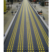 Accumulateur à galet libre pour produits à fond plat_1