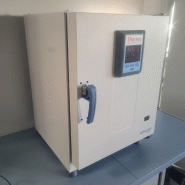 Incubateur / étuve Thermo Scientific Heratherm IMH60 avec convection forcée 105°C_1