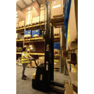 Gerbeur électrique ergonomique et maniable 3,2 m - charge de levage 1,4 T - location possible - idéal pour espaces réduits_1