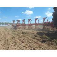 Charrue agricole 2 à 6 corps, modèle TB 170 & TB 175