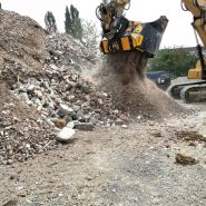 Godet cribleur broyeur MB-HDS323 - système innovant pour changement de rotors_1