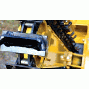 Trancheuse à montage central RTX250 avec moteur performant et système de direction VZ_1