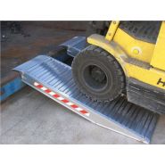 M140/10sh - Rampe d'accès pour conteneur en aluminium - Longueur 1000 mm - Stries antidérapantes_1