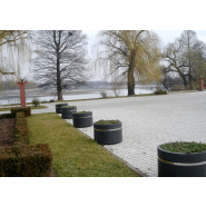 Jardinière Aro UM1111 - acier robuste avec traitement Ferrus et design moderne_1
