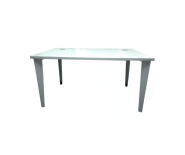 Bureau droit Majencia blanc d'occasion - 140 cm x 90 cm - 2 trous pour câbles - design lumineux_1
