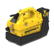 XC2402ME, Pompes hydraulique sur batterie, 4/3 Distributeur manuel, 2,0 litres d'huile utile, Batteries et chargeur inclus, 230V_1