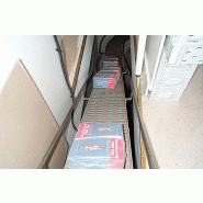 Transporteur à chaîne plastique - pour produits à plat ou en élévation - partie droite et courbe avec motorisation unique_1