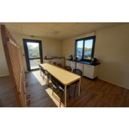 Bureau modulaire - Extension sur mesure - Salle de réunion, coin repos et sanitaires - Toiture aluminium et bardage bois - 96 m²_1