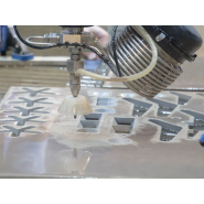 Groupe TMA - Sous-traitance industrielle de découpe jet d'eau polyvalente : métal, matériaux divers, haute précision_1