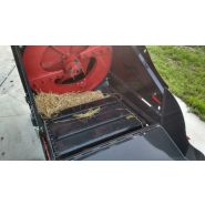 Machine agricole Minipailleuse Plus avec porte repliable