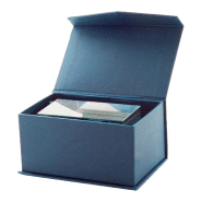 Bloc prisme en verre - transparent - livré dans boîte cadeau bleue - 583,33 g_1