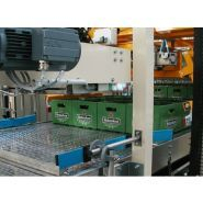 Dépalettiseur polyvalent et efficace DepalKombi Gripping - casiers plastiques de différentes hauteurs - SIDEL_1