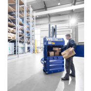 Compacteur de carton et film plastique avec éjection hydraulique des balles