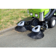 Balayeuse compacte thermique Green Machines GM 400 - Nettoyage efficace des sols complexes - Fonctionnement intuitif - Compactage des déchets - Matériel et accessoires pour une conduite sécurisée et optimisée_1