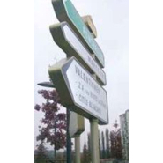 Panneaux directionnels à caissons traversants en aluminium - Gamme BERGERONNETTE - Sobres, robustes et adaptés aux sites urbains ou ruraux_1