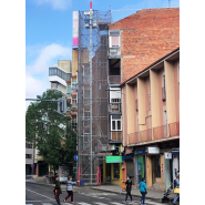 Monte-matériaux avec  une capacité de charge 450 kg pour espaces réduits - MC 450_1