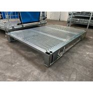 Palette tôlée perforée à semelles 800x1200 - PM812ETZ - zingage électrolytique, charge 1000 kg_1