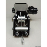 Treuil a commande electro hydraulique pour fendeuse - pelle - tracteur HECHT_1